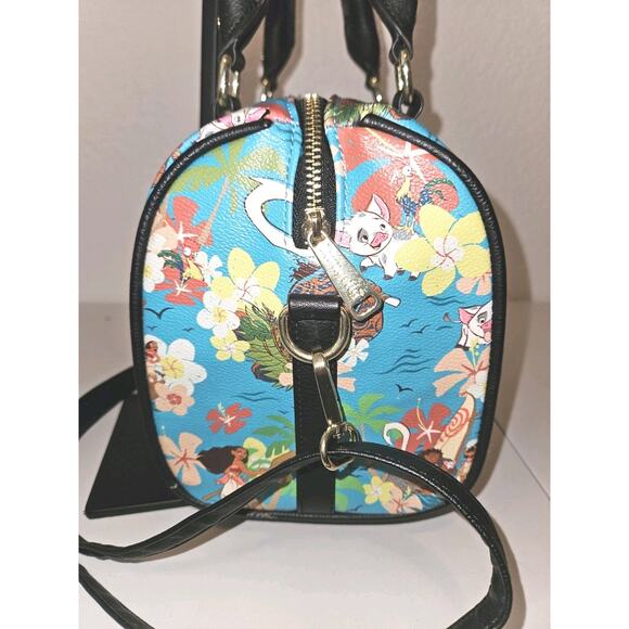 LOUNGEFLY Disney Moana Barrel Purse RARE! 10x7.5x5 - Picture 6 of 13